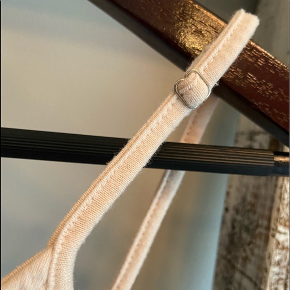 Cropped/Striped/Tank Top - Picture 3 of 5